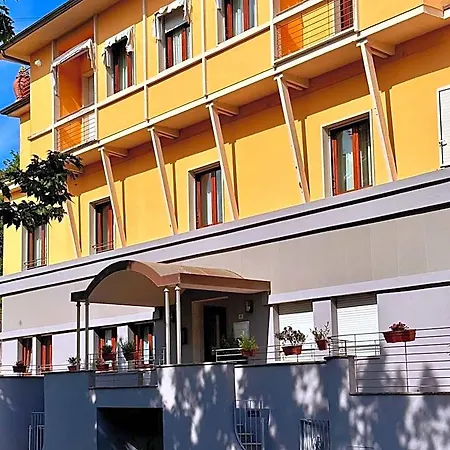 Montefiore Aparthotel